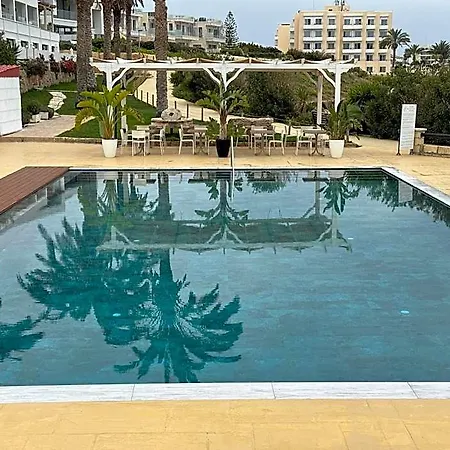 Aparthotel Vrachia & - Adults Only 3*