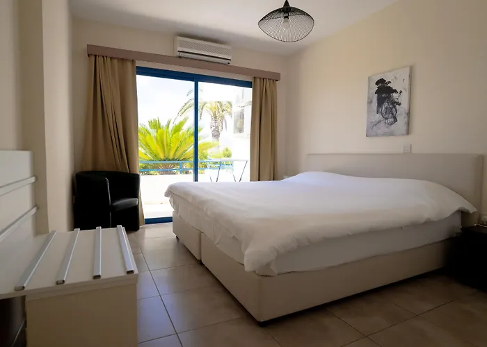 Vrachia & - Adults Only